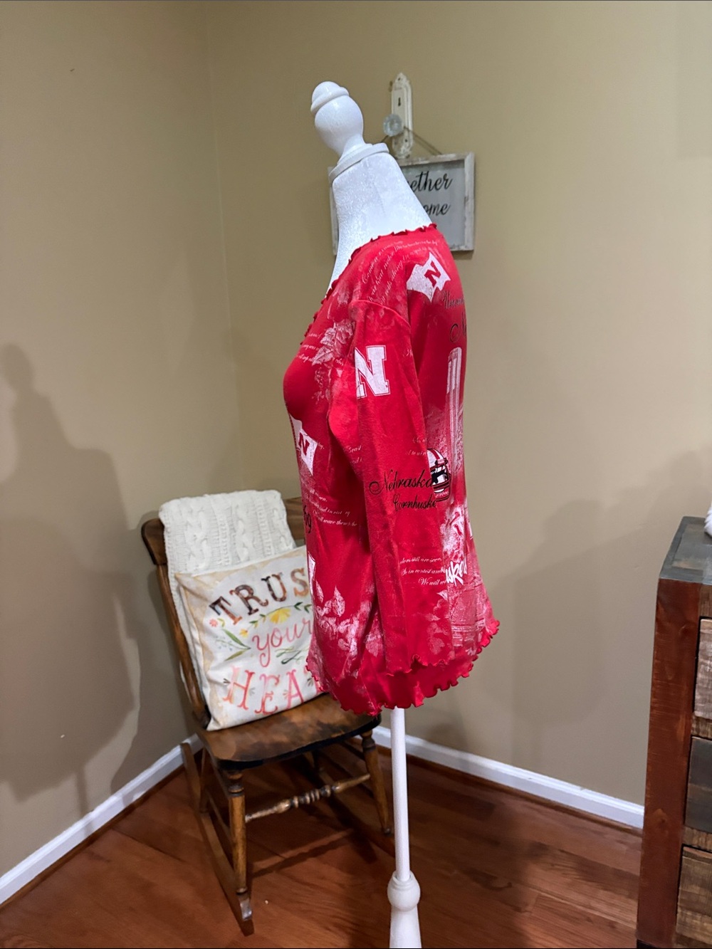 University of Nebraska bedazzled Red V-Neck Graphic Top - Picture 5 of 8